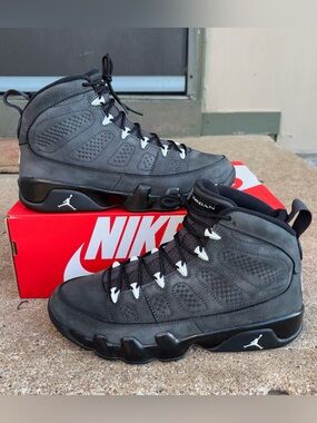 Air Jordan 9 Retro ‘Anthracite’ size 8.5 men’s